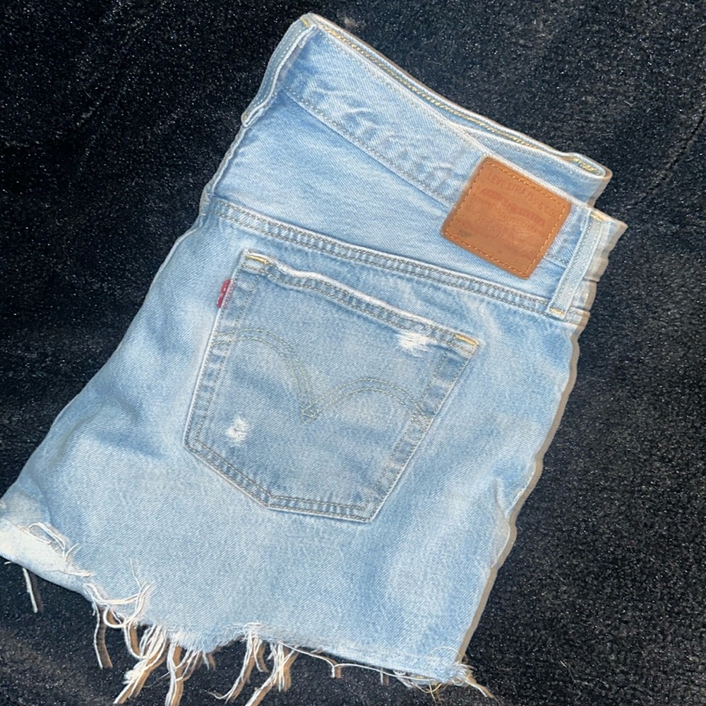 Levi’s shorts - Picture 3 of 7